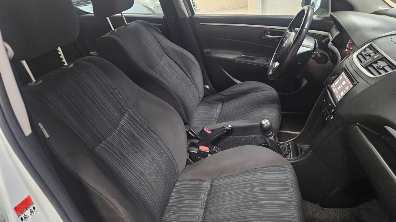 Suzuki Swift 1.3 DDiS 5 porte B-Cool Bi-Color