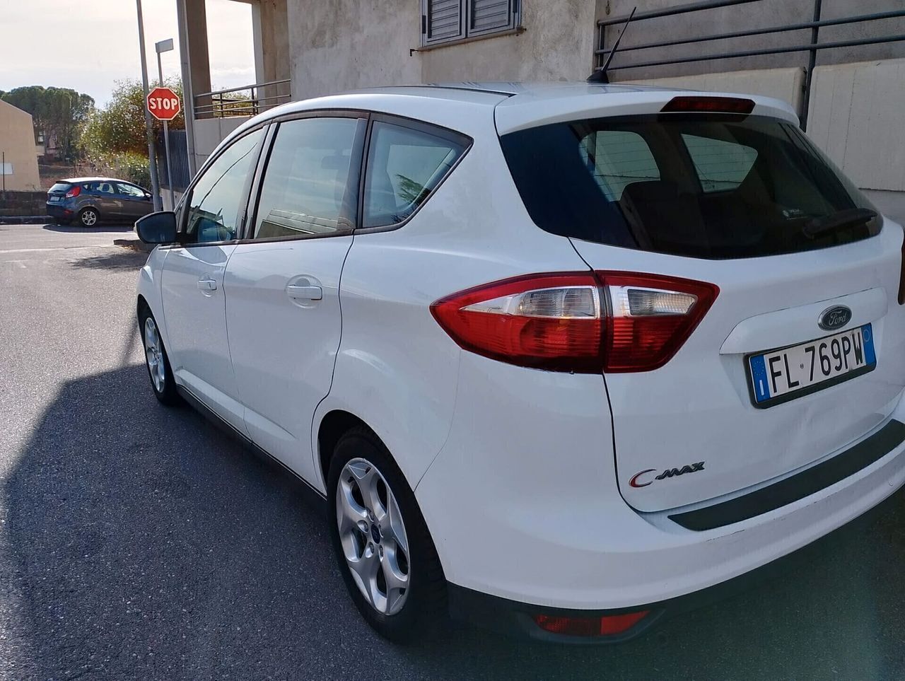 Ford C-Max 2012 photo 4