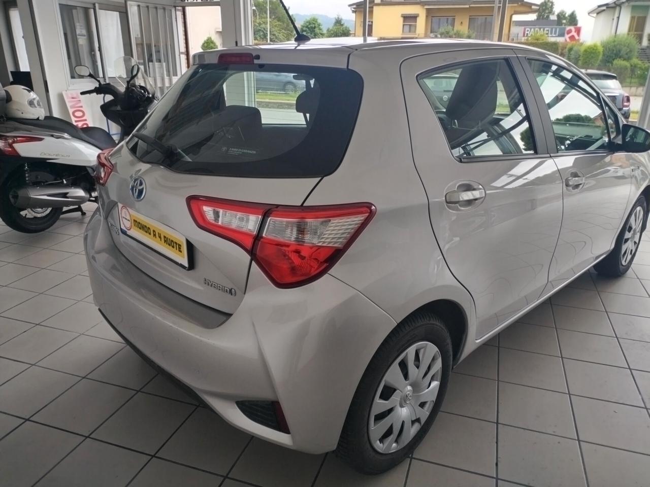 Toyota Yaris 1.5 Hybrid 5 porte Cool