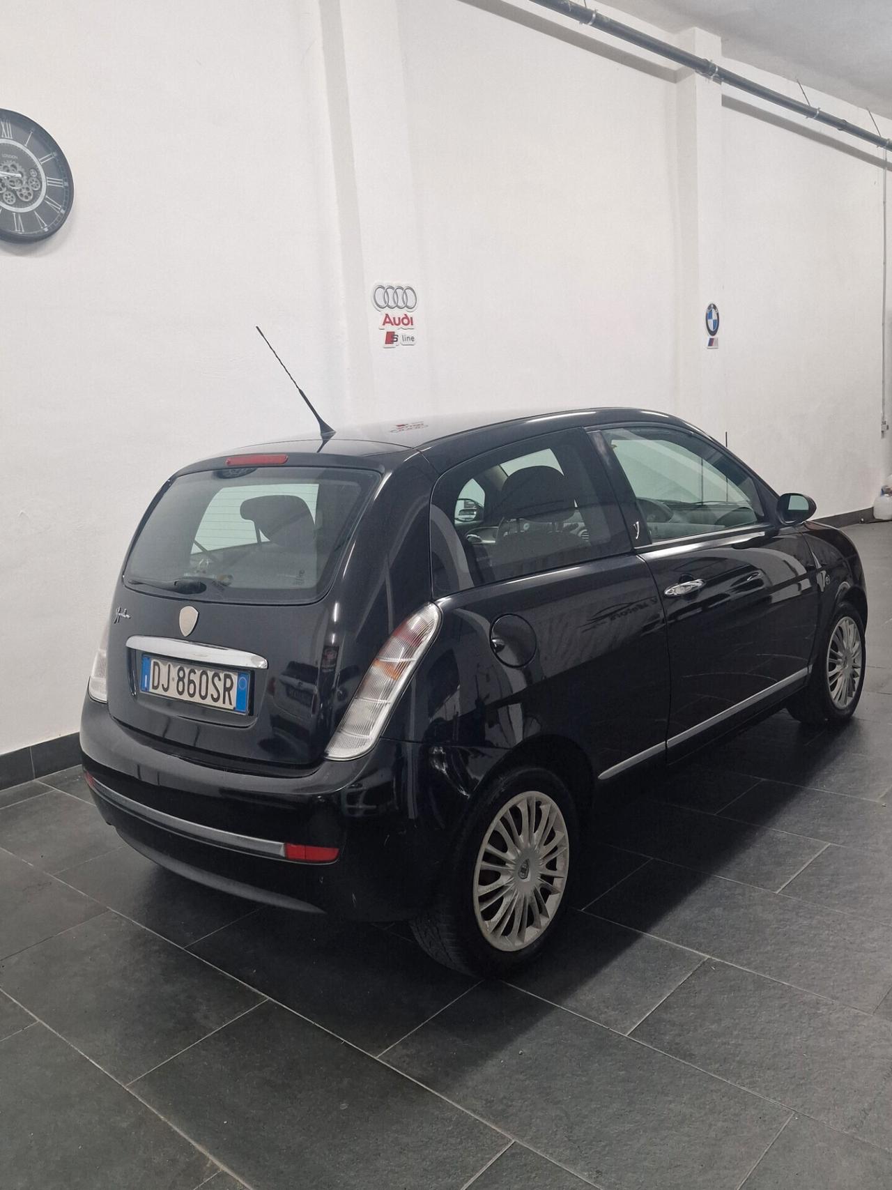 Lancia Ypsilon 1.2 Argento