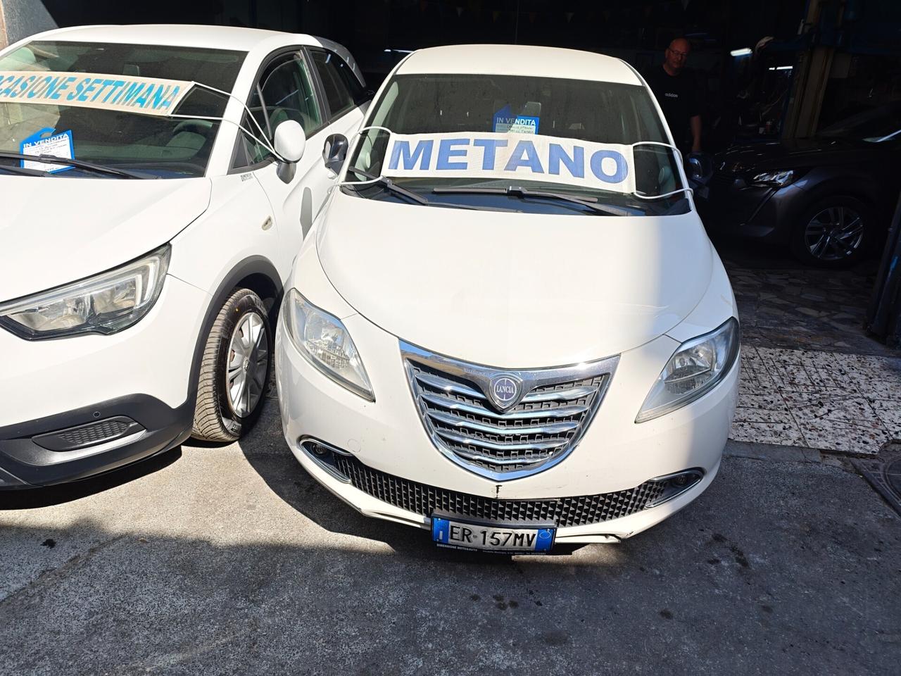 Lancia Ypsilon 0.9 TwinAir 85 CV 5 porte Metano Ec