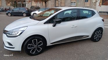 Renault Clio TCe 12V 90 CV GPL MOSCHINO INTENSE