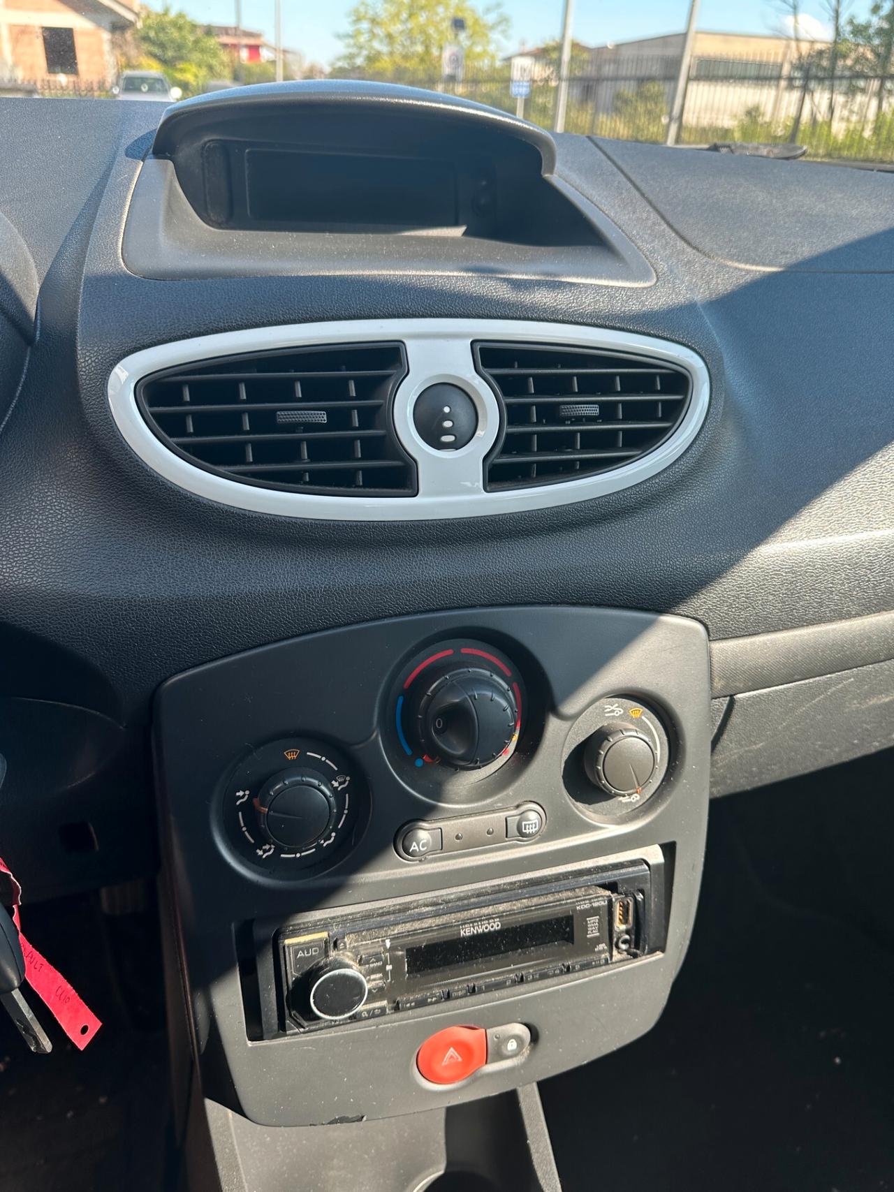 Renault Clio 1.2 16V 5 porte GPL Yahoo!