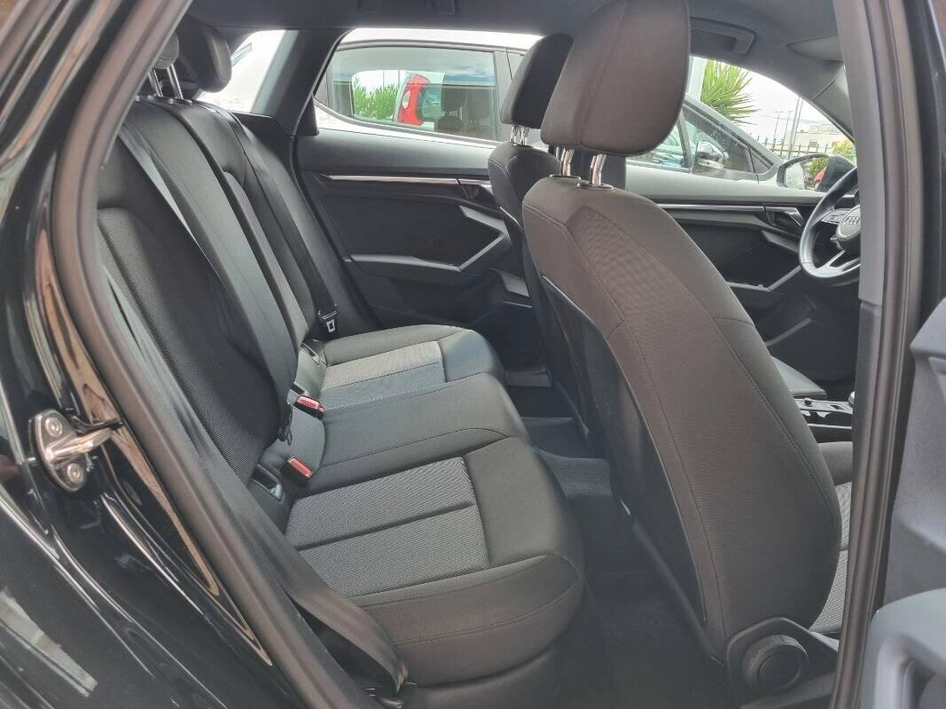 Audi A3 30 TDI S tronic Business