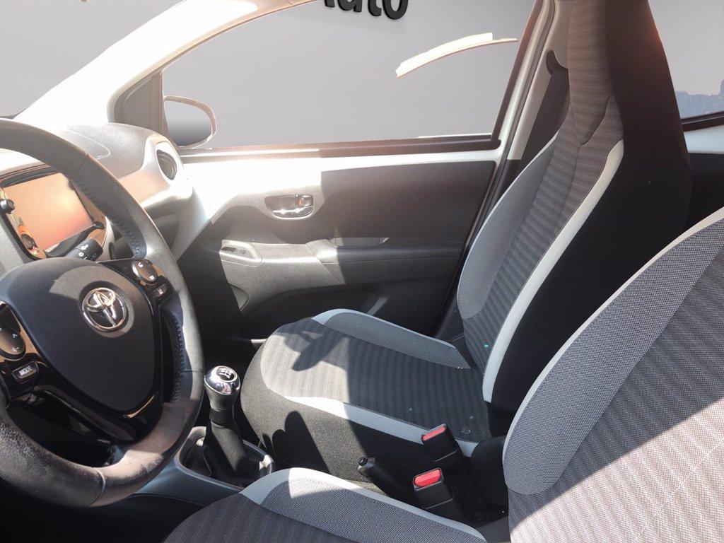 TOYOTA Aygo 5p 1.0 x-play 72cv del 2019