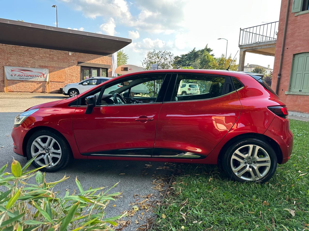 Renault Clio dCi 8V 90CV EDC Start&Stop 5 porte Energy Intens