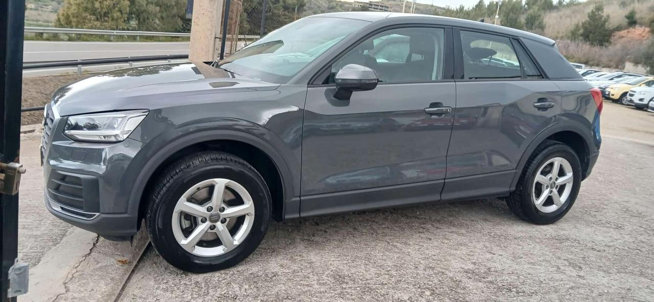 Audi Q2 35 2.0 TDI 150cv Stronic Identity Black - 2020
