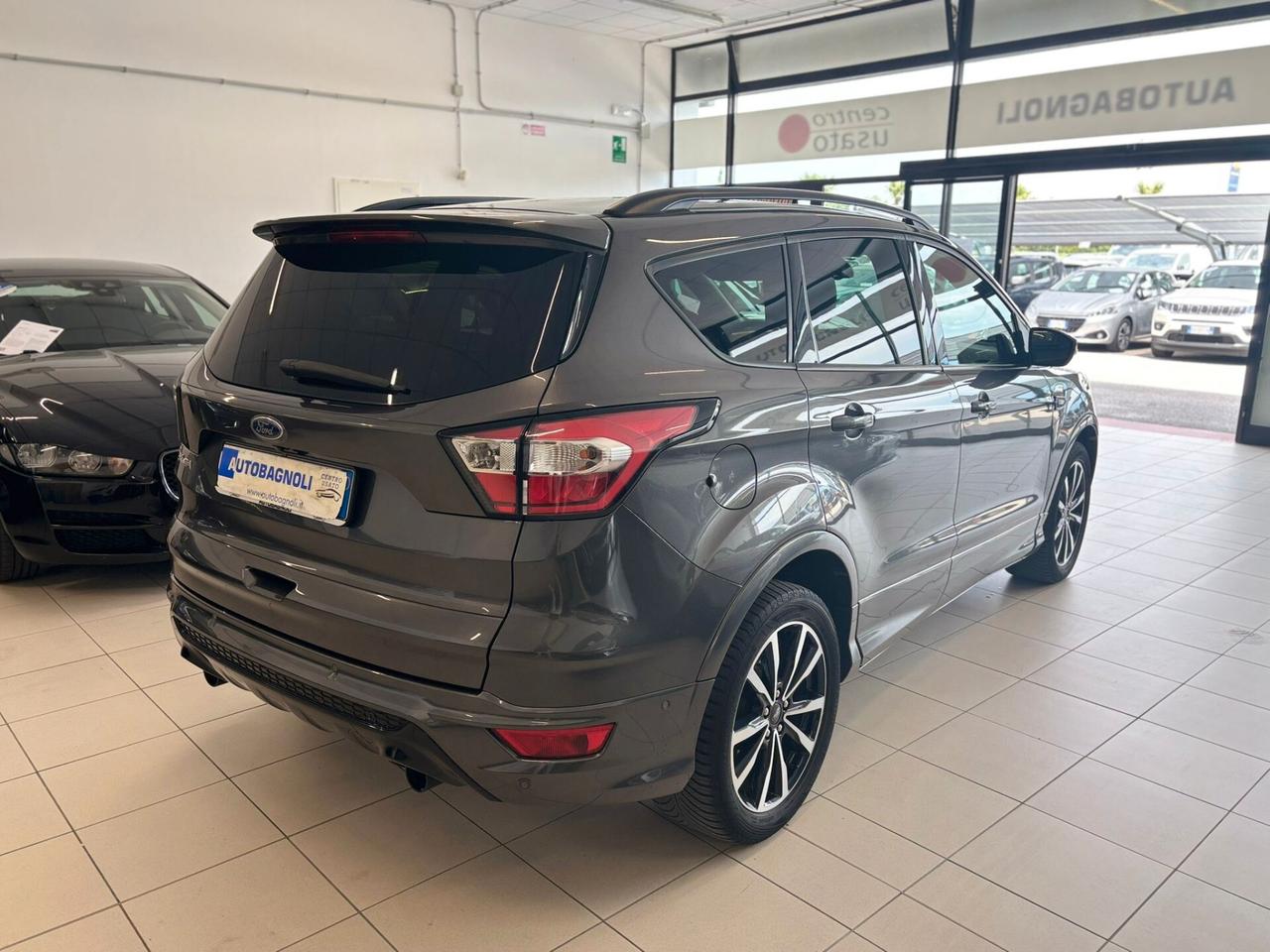 Ford Kuga ST-LINE 1.5 TDCI 120 CV 2WD 6mt