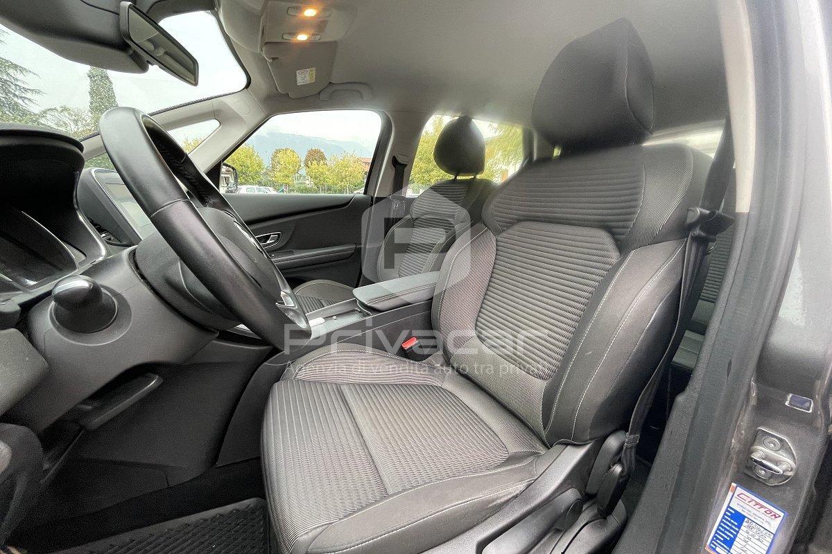 RENAULT Scénic TCe 140 CV EDC FAP Sport Edition2