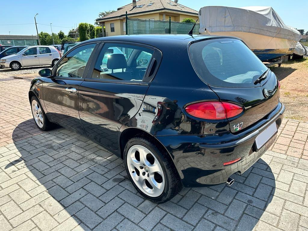 Alfa Romeo 147 2.0i 16V T.S. Selespeed INTERA PER RICAMBI