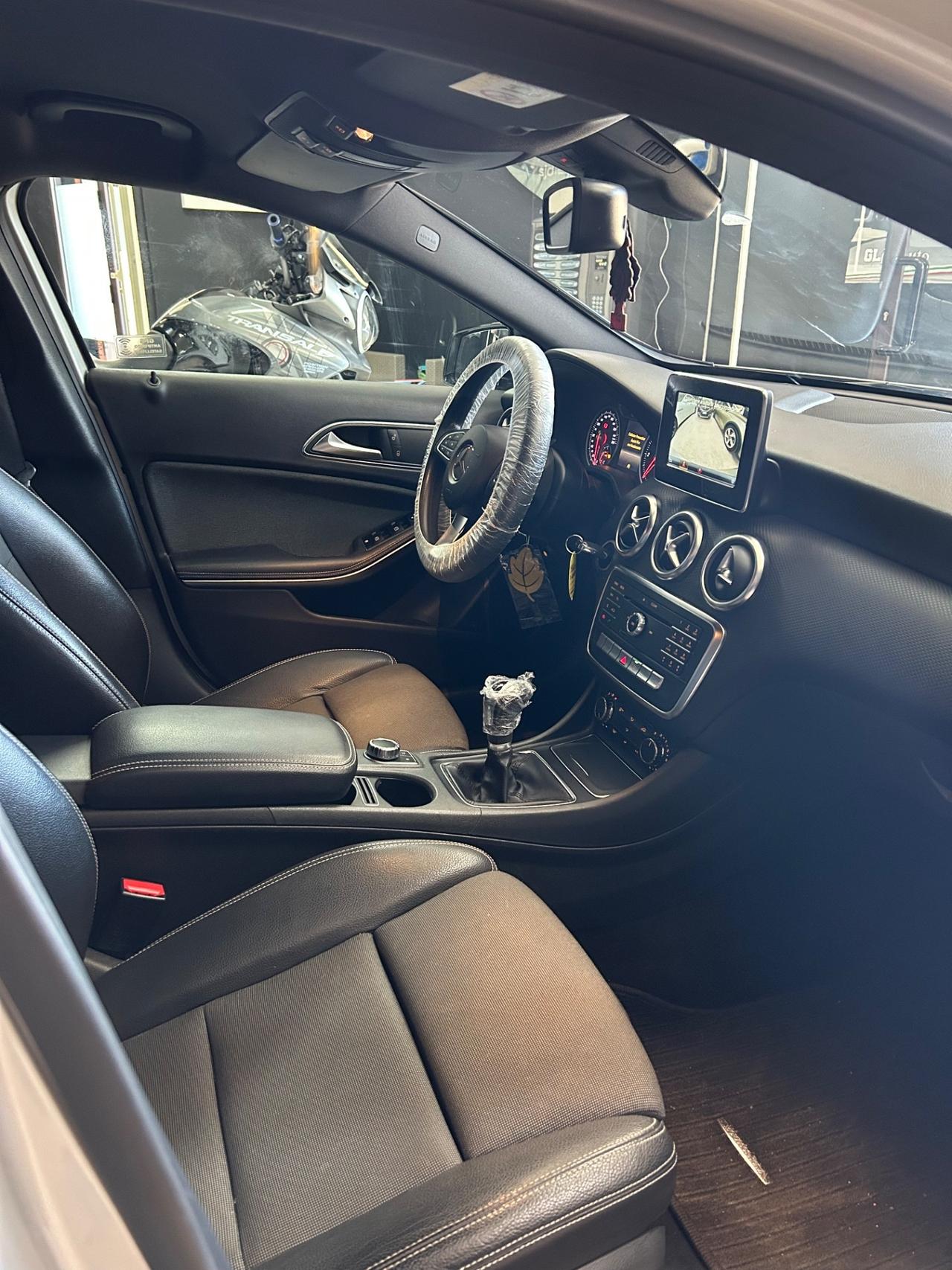 Mercedes-benz A 180 160 d Premium