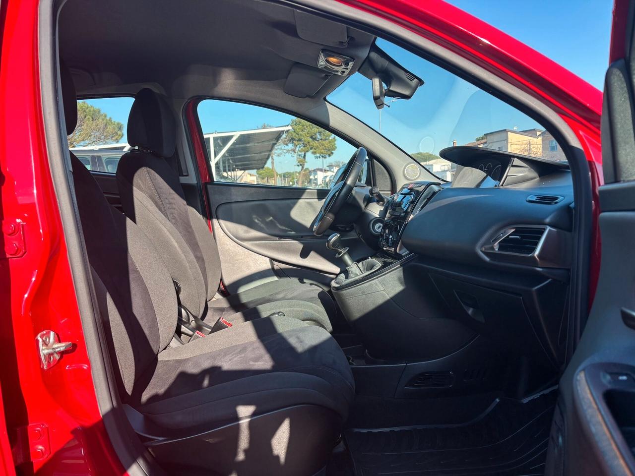 Lancia Ypsilon 0.9 TwinAir 85 CV 5 porte Metano Ecochic Gold