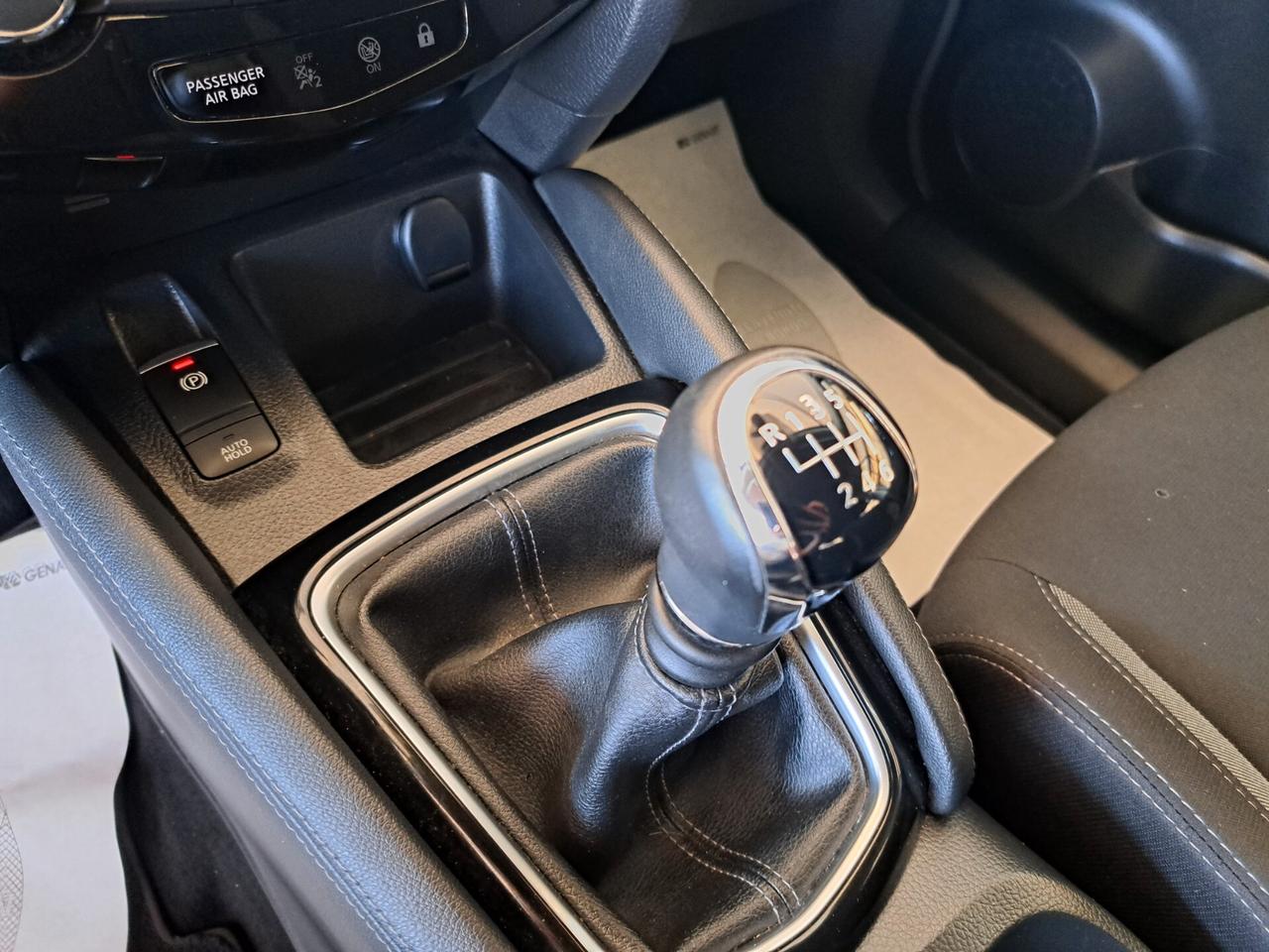 Nissan Qashqai 1.3 DIG-T 140 CV Business