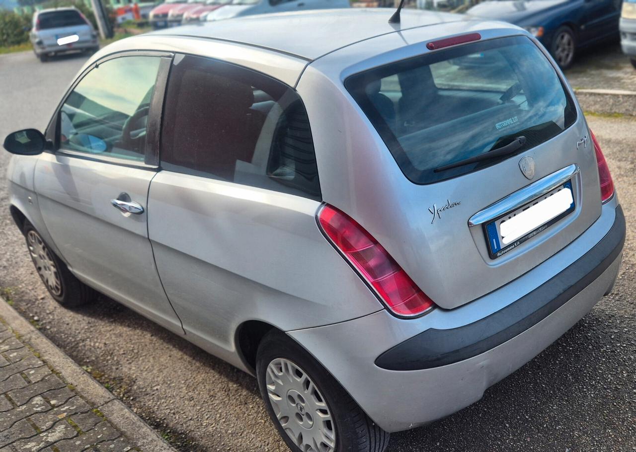 Lancia Ypsilon 1.3 Multijet 16V Argento