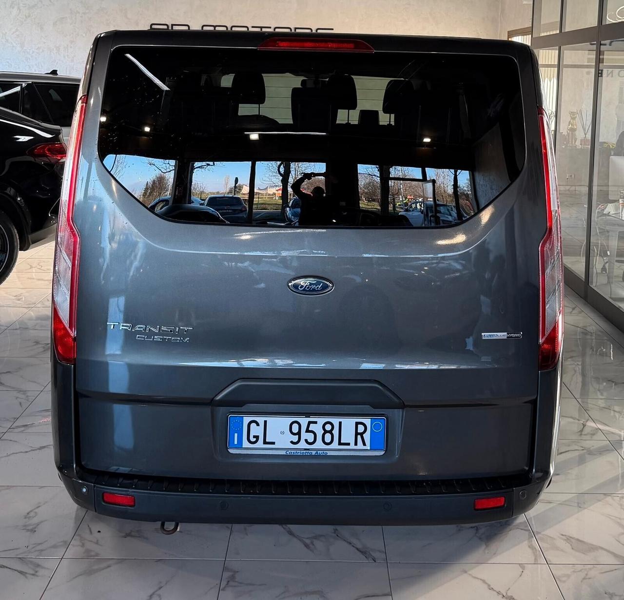 Ford Transit IVA ESPOSTA 9 Posti Lungo Km 70.000 Neopatentati