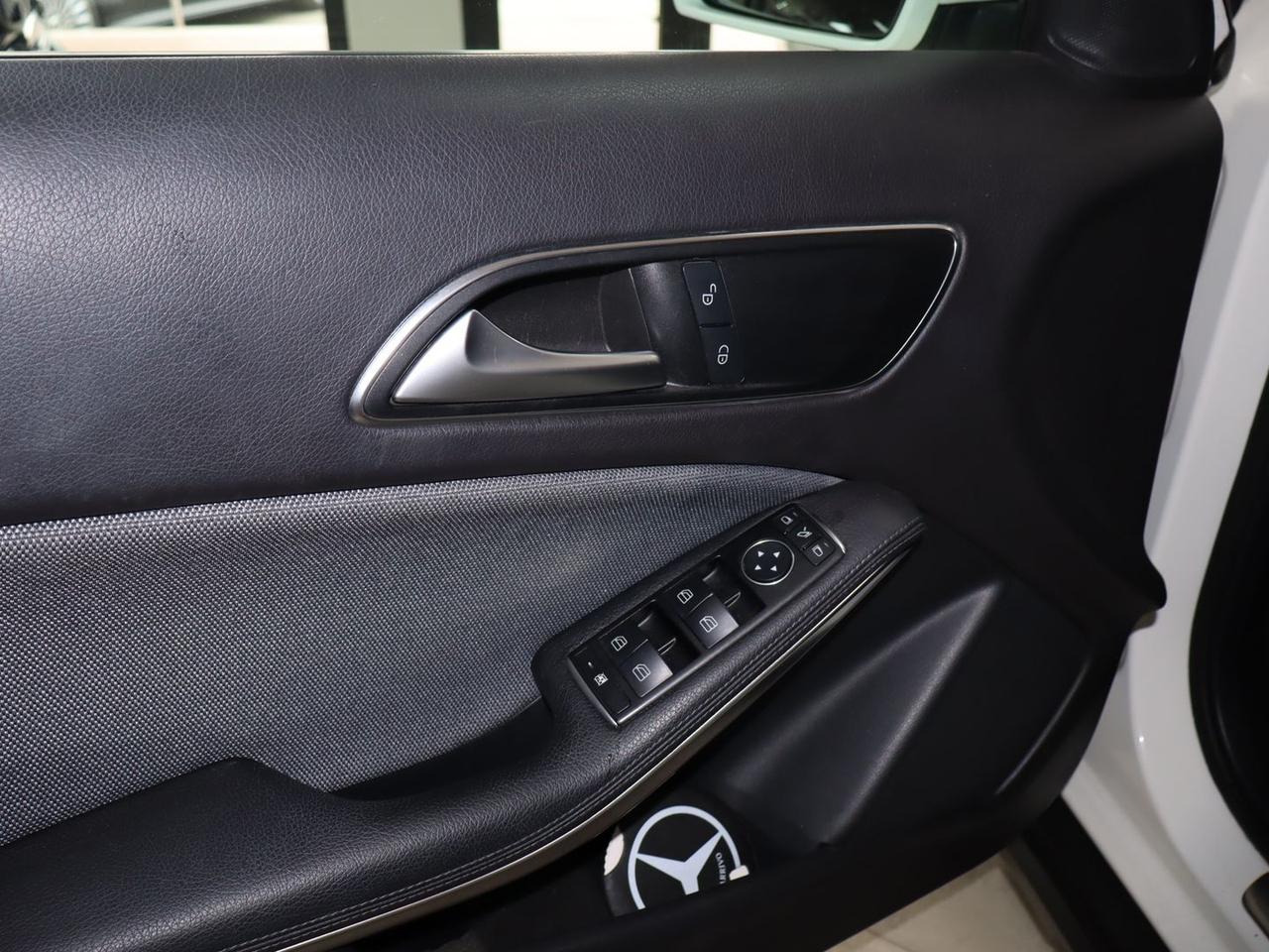 Mercedes-Benz GLA 180 Business GLA 180 D #9362