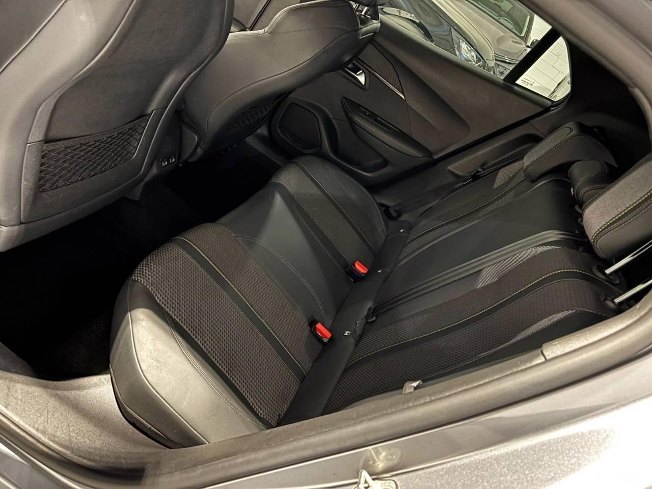 PEUGEOT 2008 II 2020 - 2008 1.2 puretech GT Pack s&s 130cv eat8