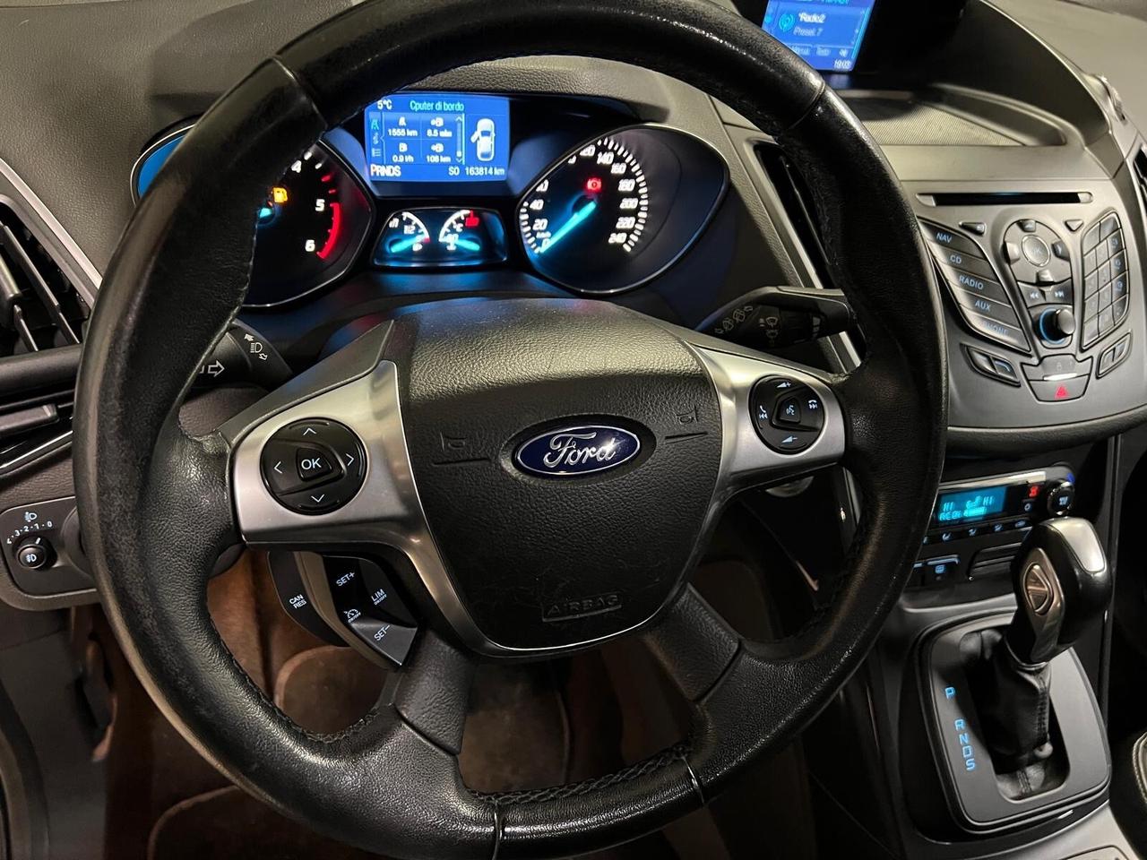 Ford Kuga 2.0 TDCI 140 CV 4WD Powershift Titanium