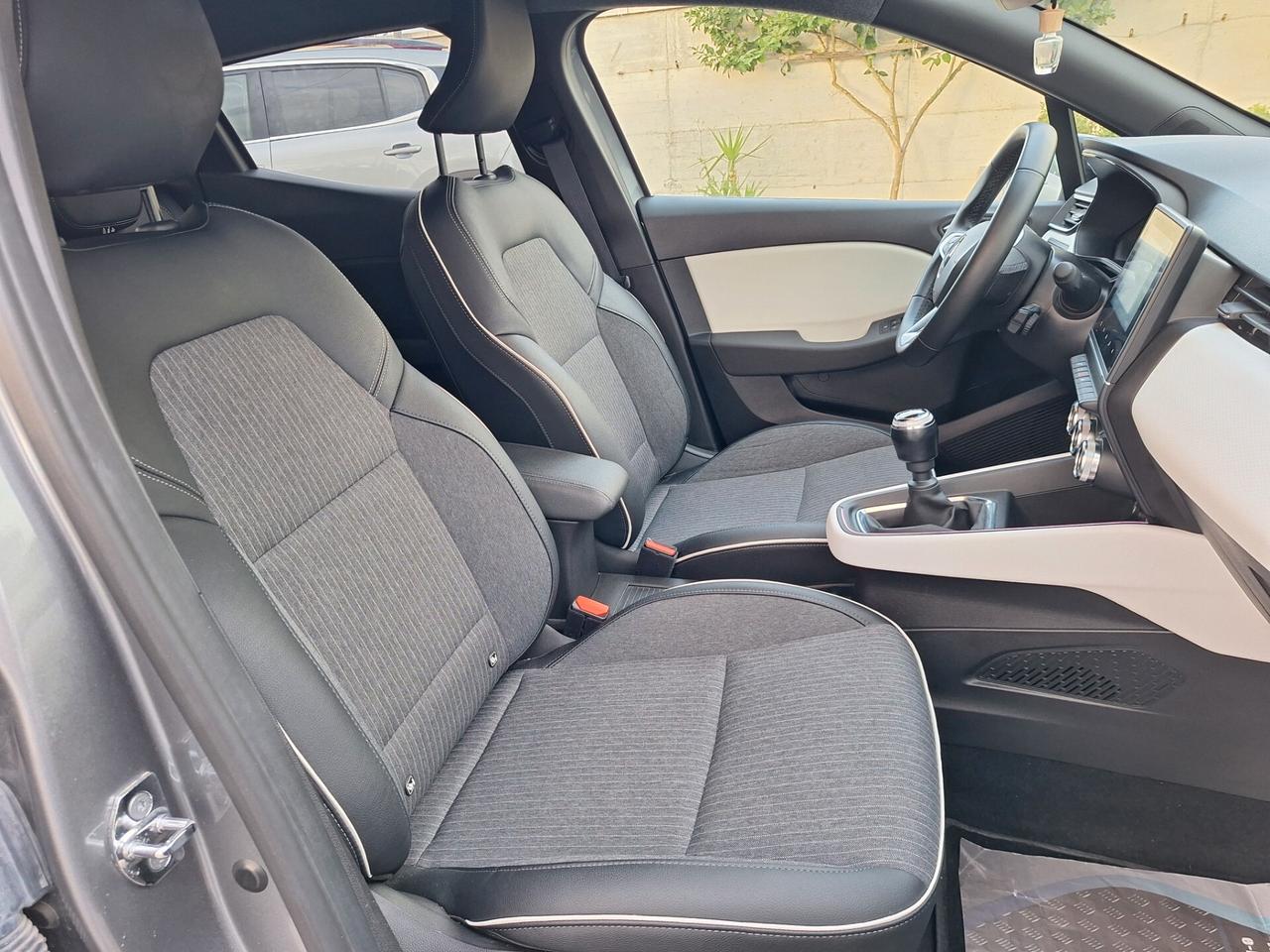 Renault Clio TECHNO 1.0 TCe 90cv Nav+Retrocam - 2023