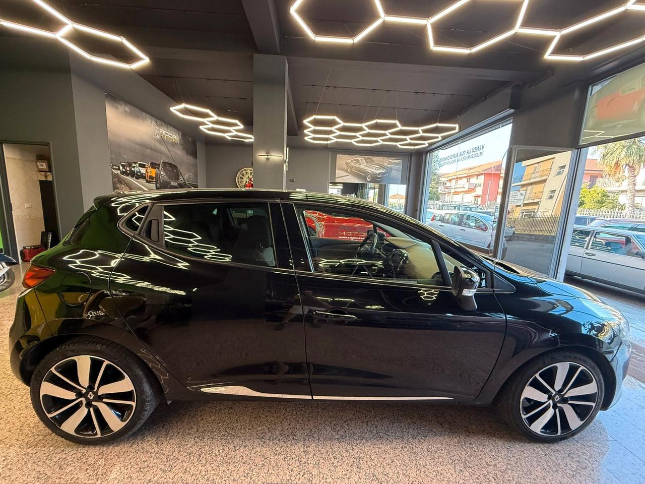 Renault Clio 1.5 dCi 8V 90CV EDC 5 porte Energy TETTO Panoram