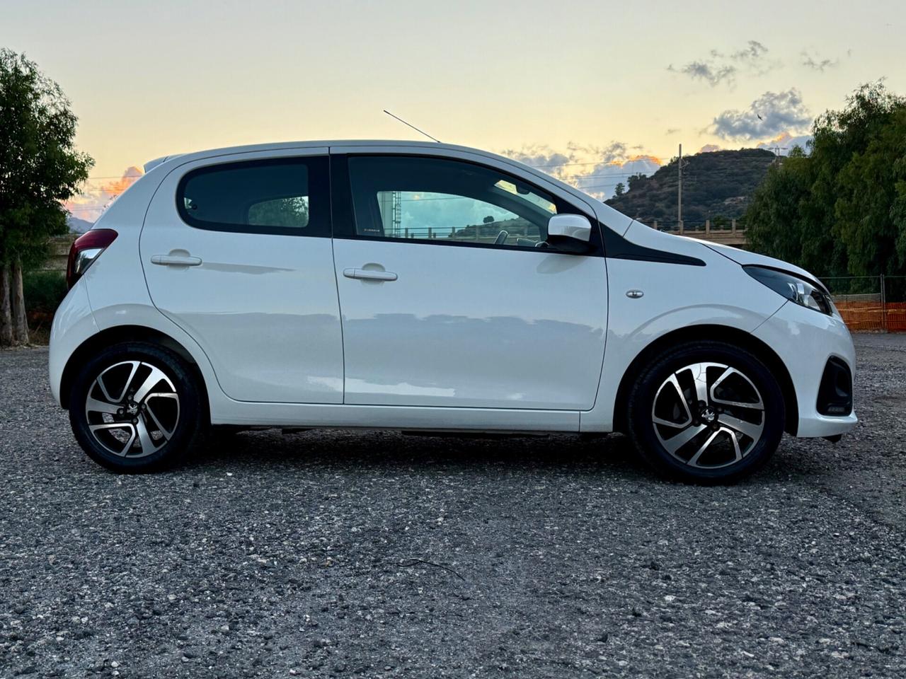PEUGEOT 108 72 S&S 5 PORTE ALLURE UNI PRO