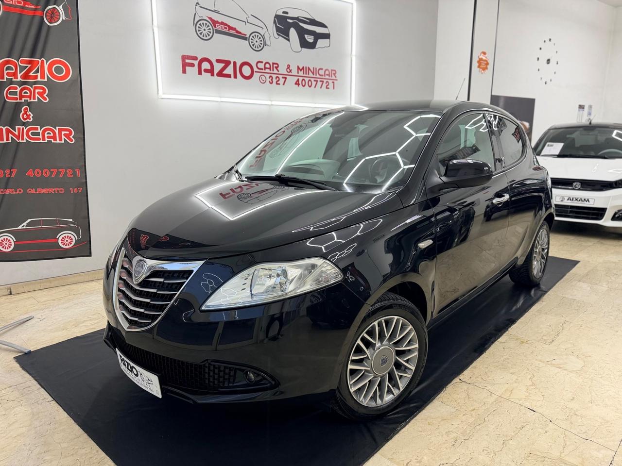 Lancia Ypsilon 1.2 69Cv