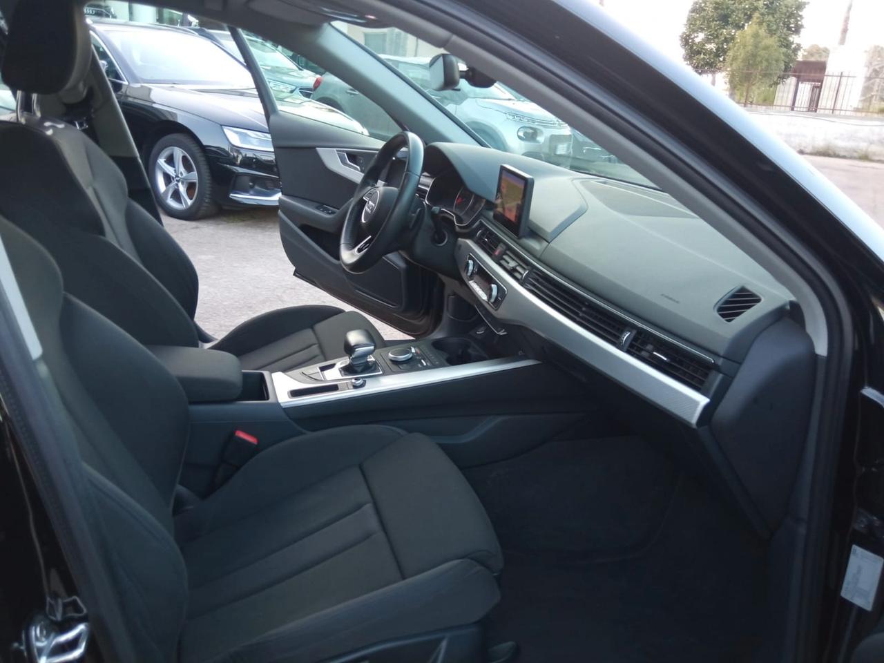 Audi A4 Avant 2.0 TDI S-Line 190 CV S-Tronic