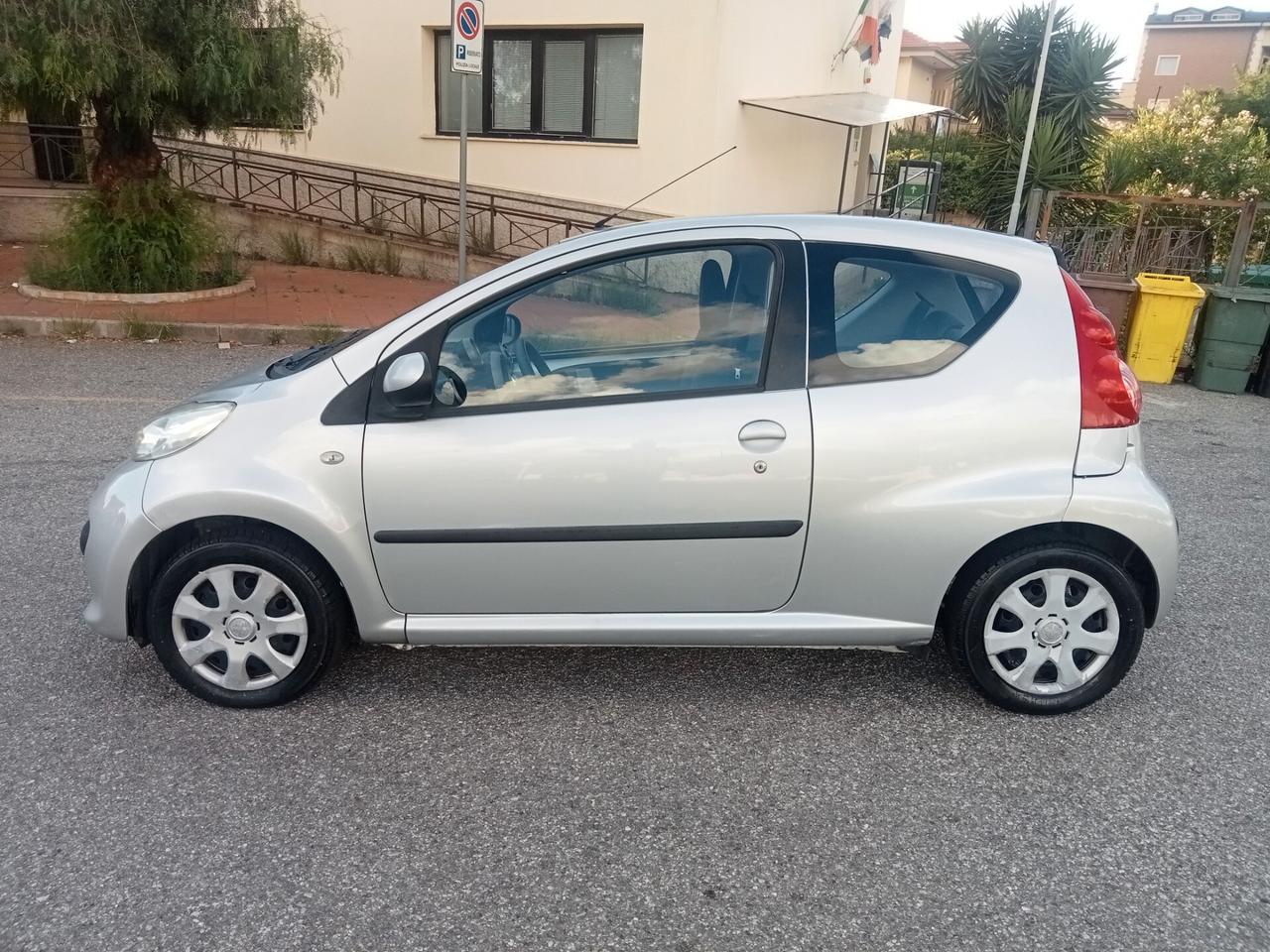 Peugeot 107 1.4 HDi 3p. Plaisir