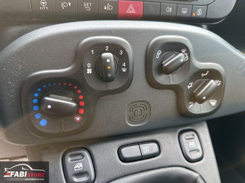 FIAT Panda Panda 1.2 Pop 69 Cv 5 POSTI - Ruotino, Clima, Radio ecc