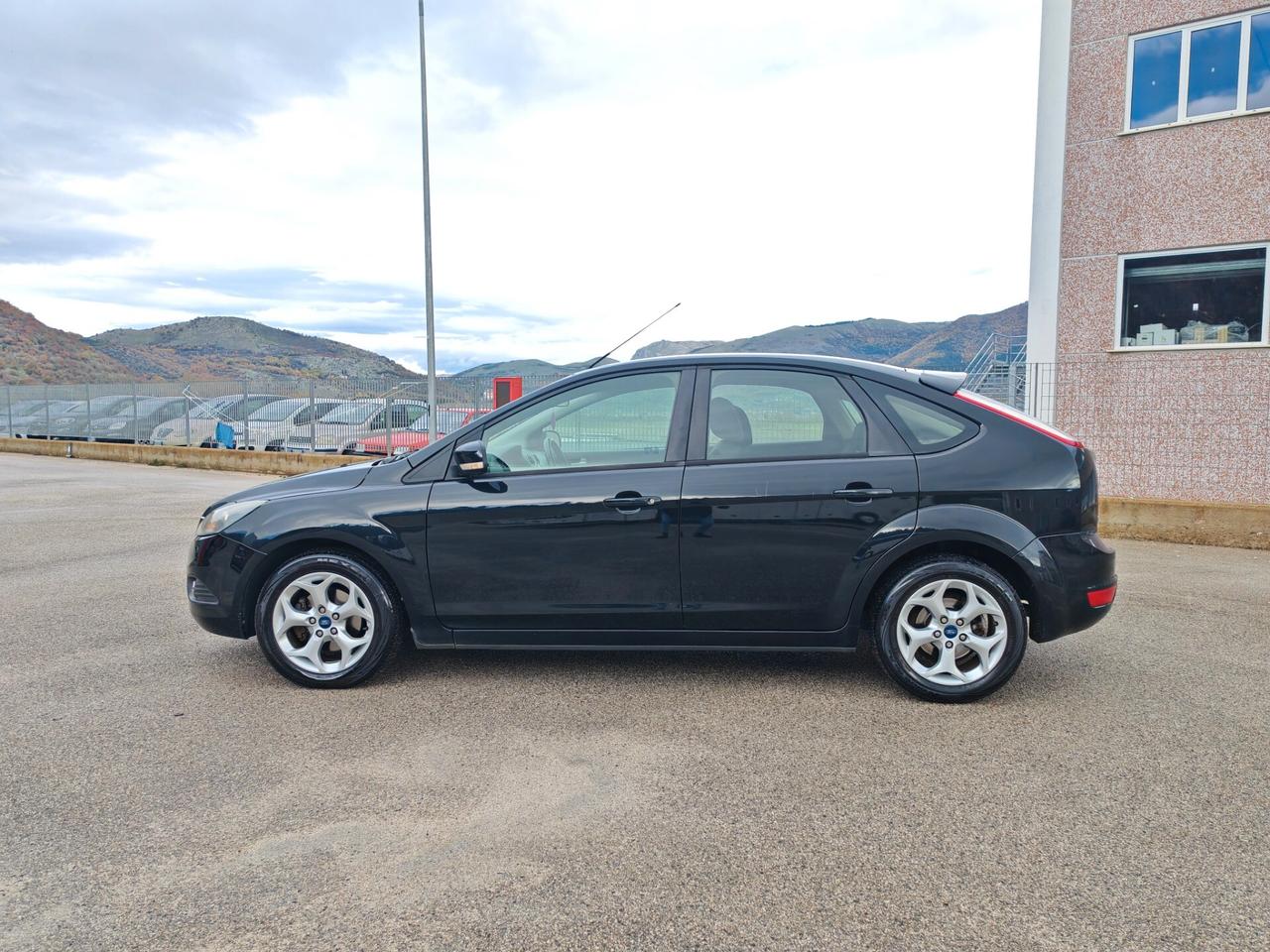 Ford Focus 1.6 TDCi (110CV) 5p. Tit. DPF
