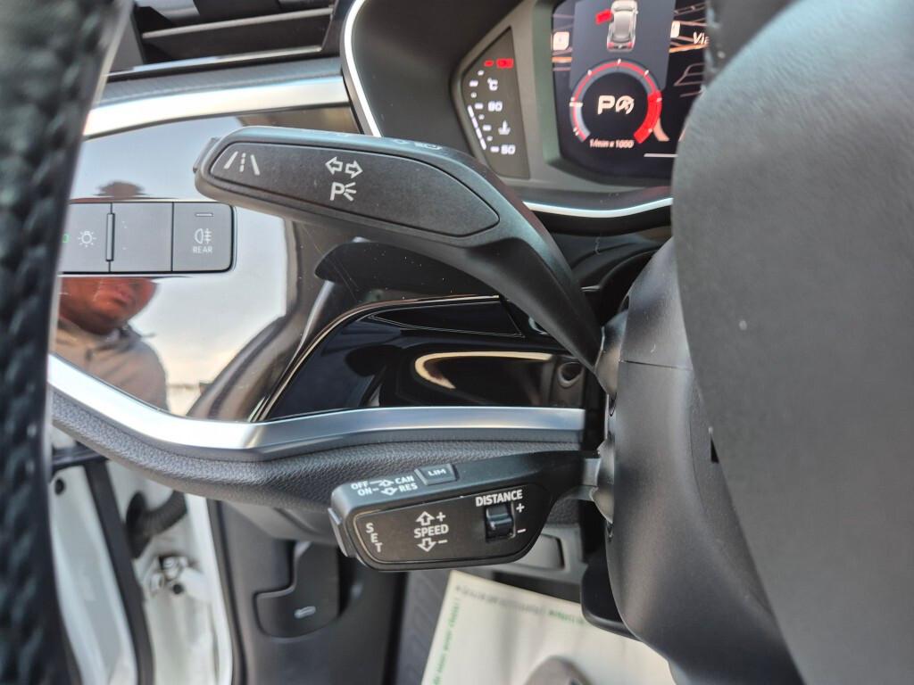 Audi Q3 2.0 TDI 150CV S-tronic BUSINESS