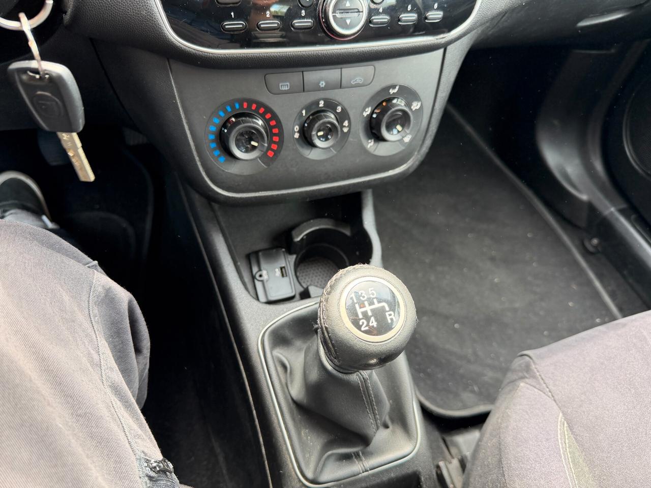FIAT PUNTO ANNO 2014 1.4 NATURAL/POWER 77 CV