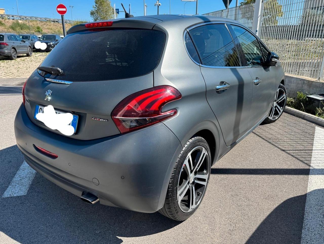 Peugeot 208 BlueHDi 100 5 porte GT Line