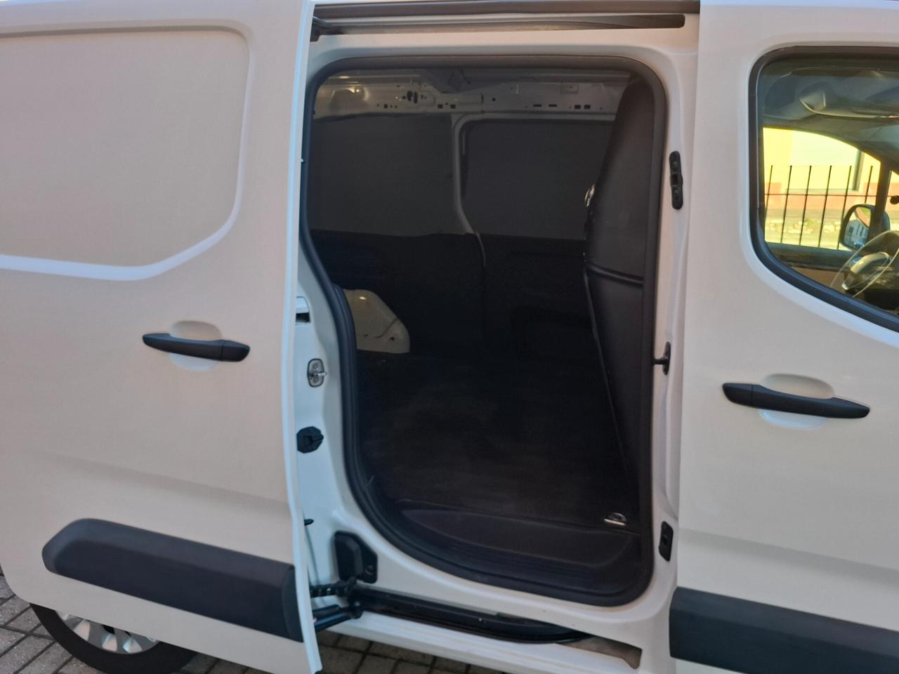 Peugeot PARTNER PASSO LUNGO