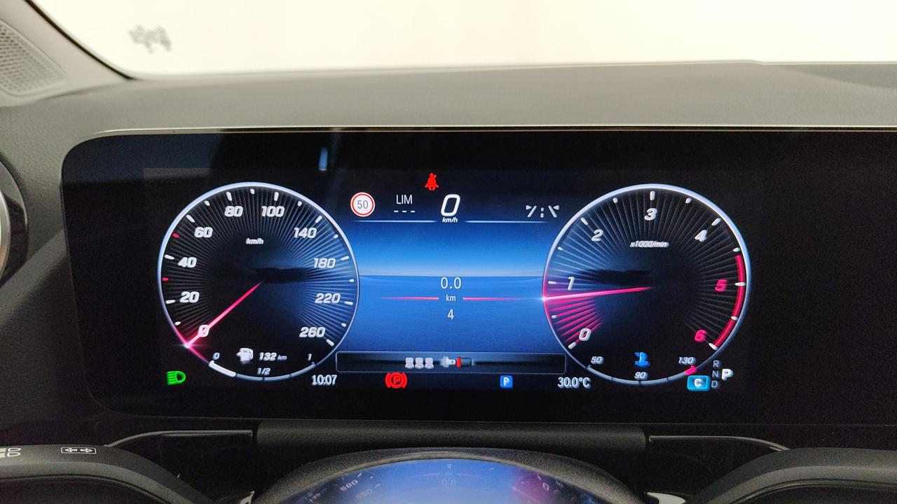 Mercedes-Benz GLA 200 d automatic