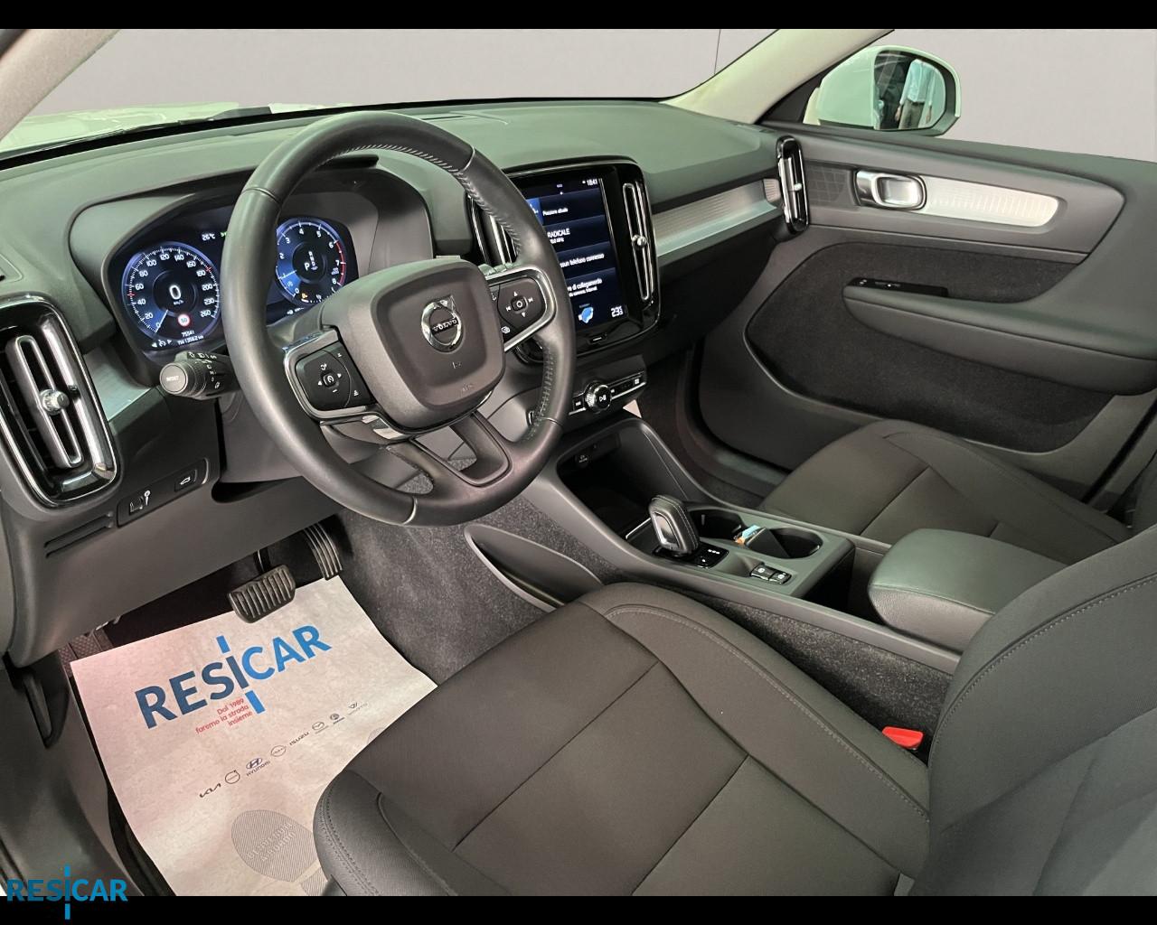 VOLVO XC40 1.5 t2 R-momentum geartronic my21