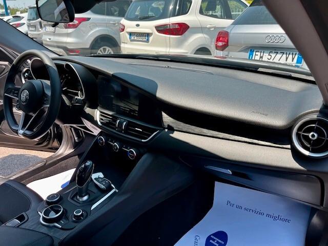 Alfa Romeo Giulia 2.2 Turbodiesel 160 CV AT8 t Super "TAGLIANDI ALFA ROMEO"