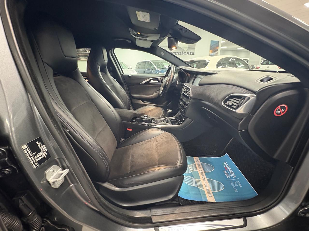 Infiniti Q30 Premium 1.5 TDI 110cv 2017 km 161000