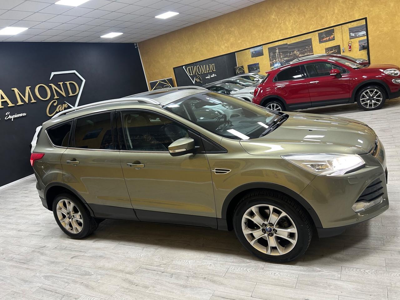 FORD KUGA 2.0 Tdci “TETTO/PELLE/NAV/RETR/19”-2013