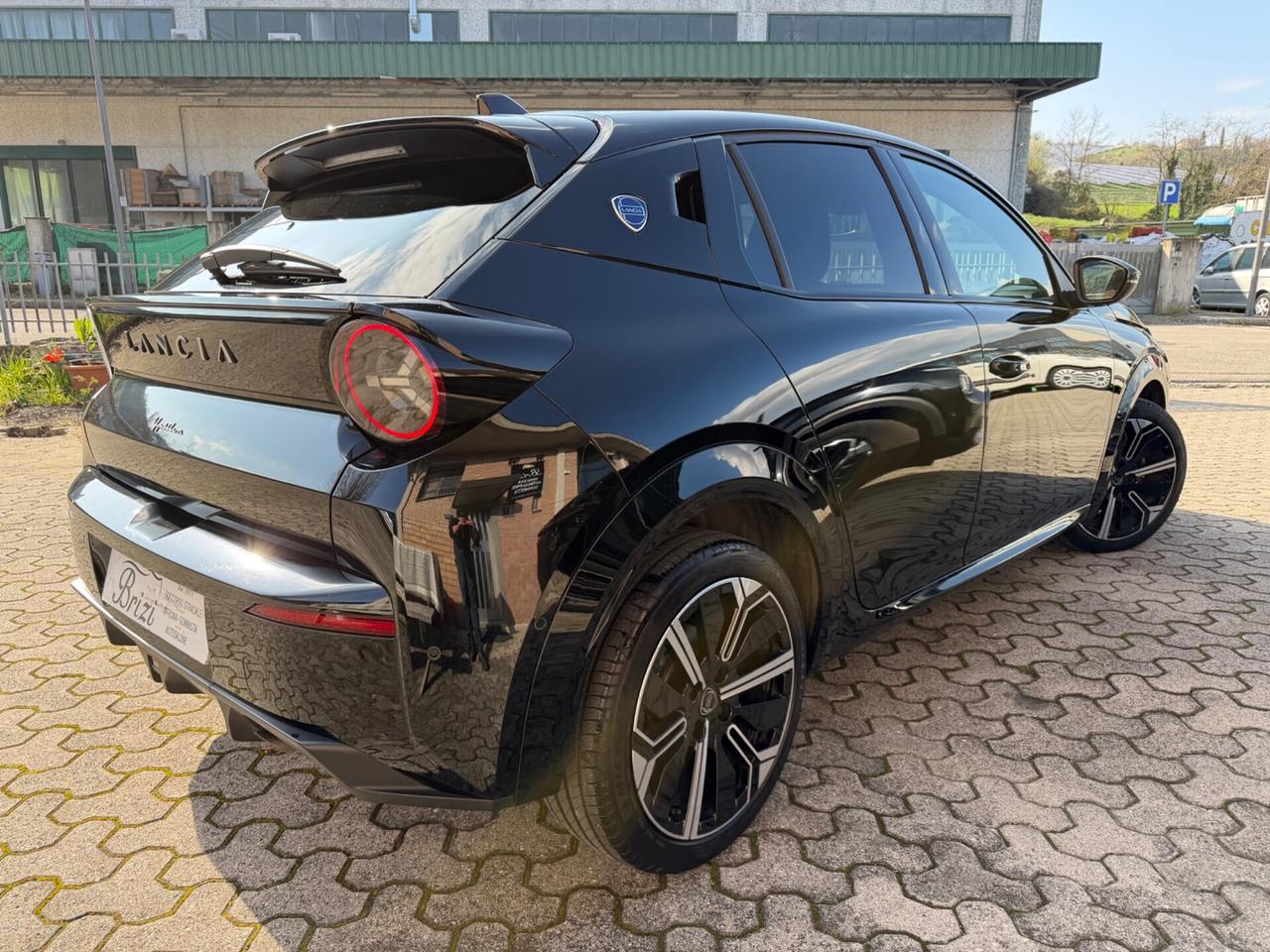 Lancia Ypsilon Hybrid e-DCT LX