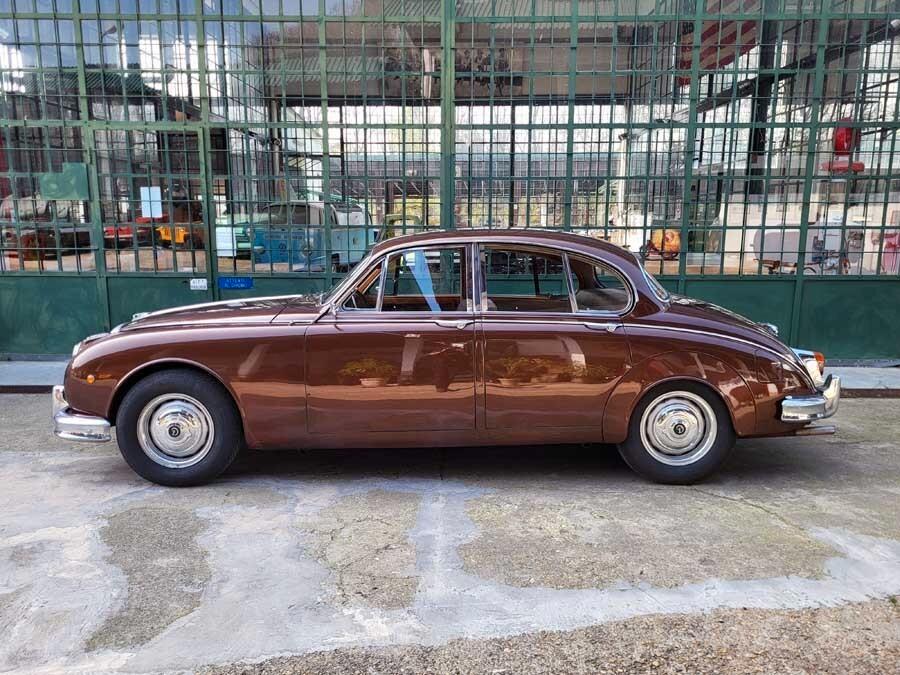 Daimler 2.5 V8 Saloon 250 – 1964