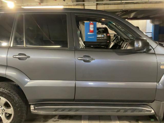 TOYOTA Land Cruiser 3.0 D-4D 16V cat 5 porte AUTOMATICO. Wagon