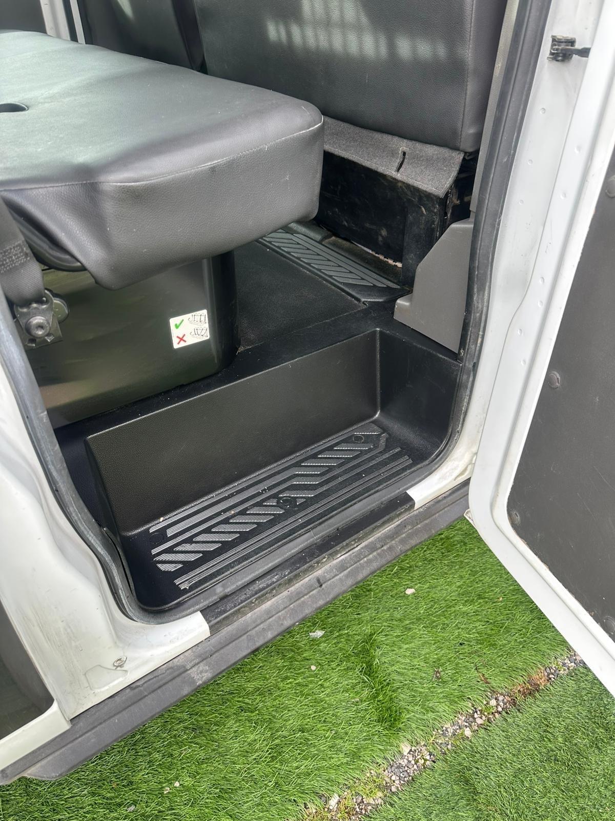 Ford Transit 350 2.0 EcoB.130RWD PL-SL-DC-RG Cas.Rib.Tri.Trend On