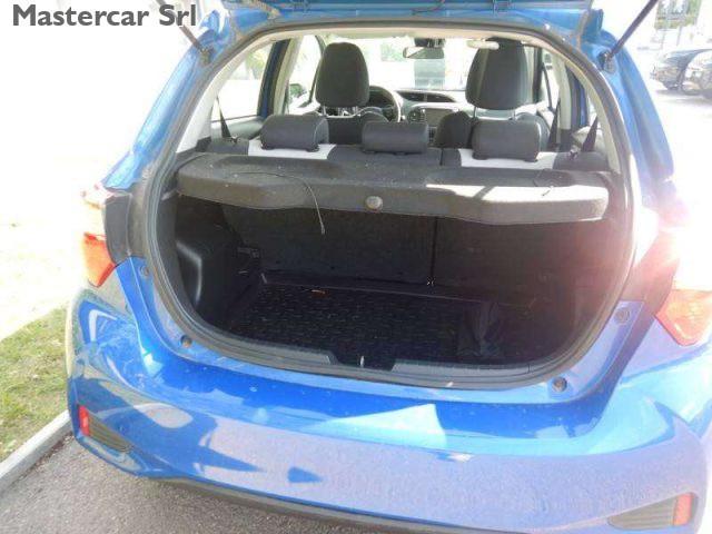 TOYOTA Yaris Yaris III 2017 5p 1.5h Business - FV156FC