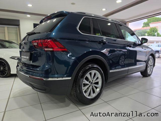 VOLKSWAGEN Tiguan 2.0 TDI 150CV SCR DSG Life Navi - Fari Led