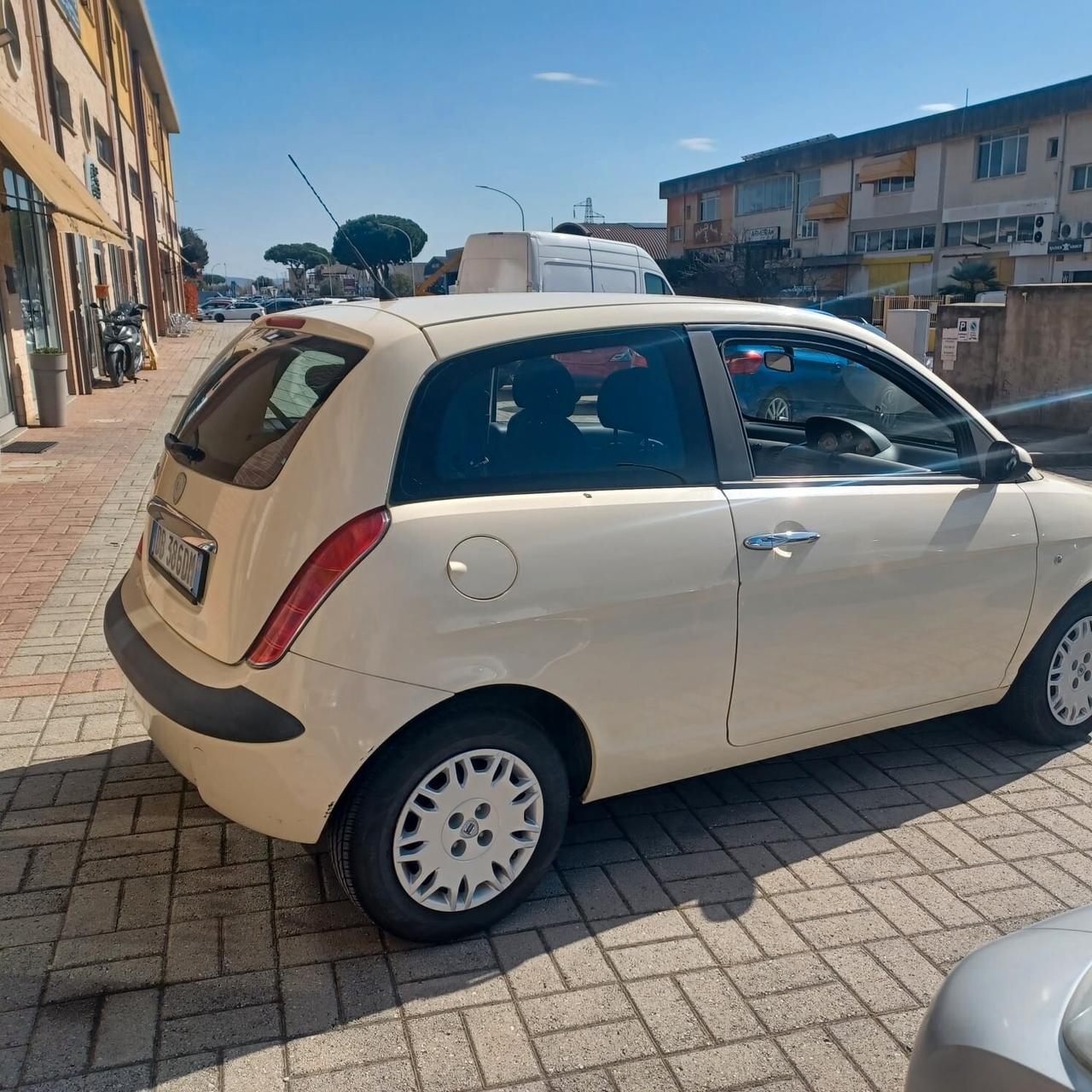 158.148KM YPSILON 1.2 NEOPATENTATI PIANTONE STERZO NUOVO