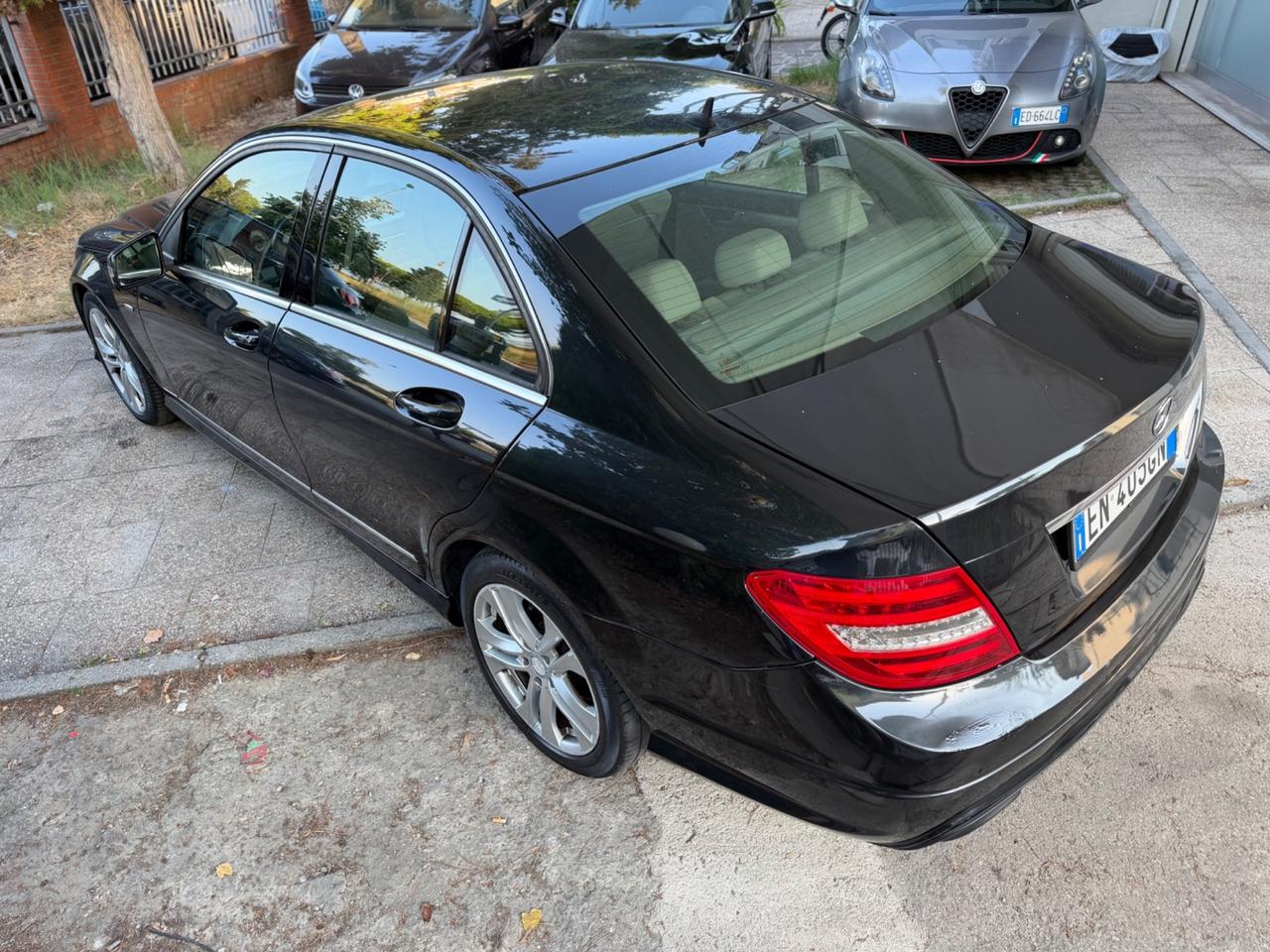Mercedes-benz C 220 CDI BlueEFFICIENCY Avantgarde