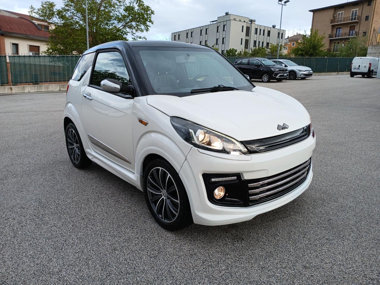 Ligier JS JS50 DCI ELEGANCE 2018 ICE