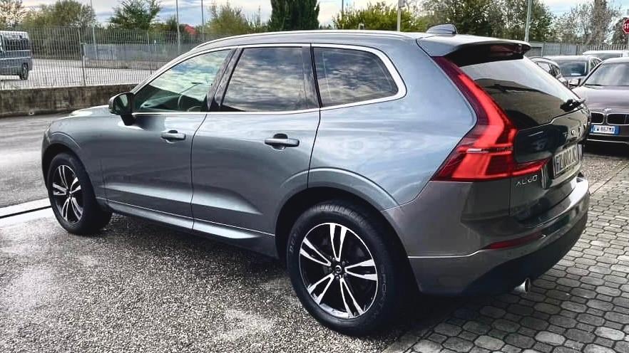 Volvo XC 60 XC60 B4 (d) AWD Geartronic Momentum PELLE