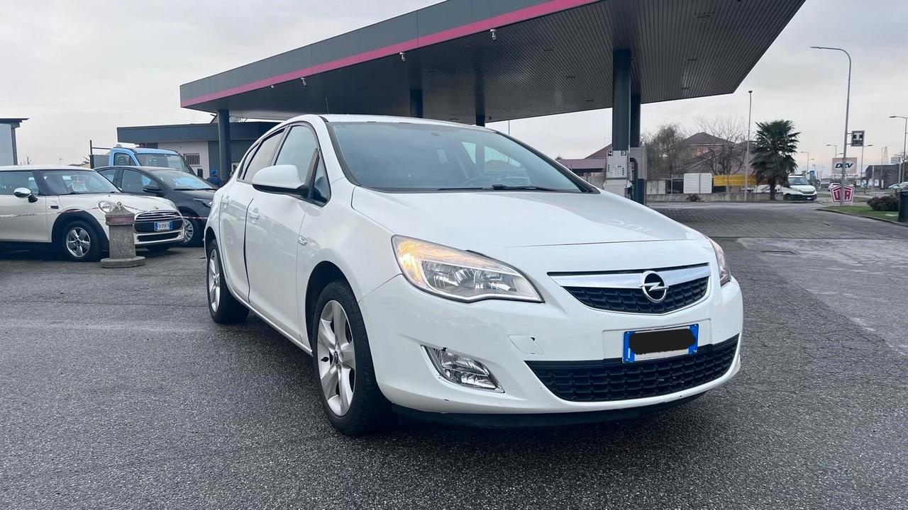 Opel Astra 1.4 Turbo 140CV 5 porte GPL Tech Cosmo